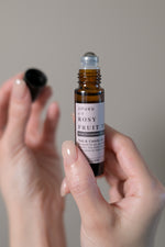 將圖片載入圖庫檢視器 保濕指緣油 10ml | 味道：玫瑰天竺葵 純天然植萃
