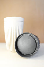 將圖片載入圖庫檢視器 Huskee Cup 環保咖啡杯 355ml 霧黑色
